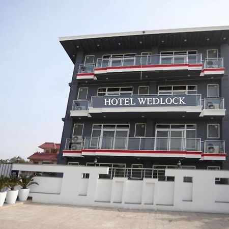 Hotel Wedlock Sector 47 구르가온 외부 사진